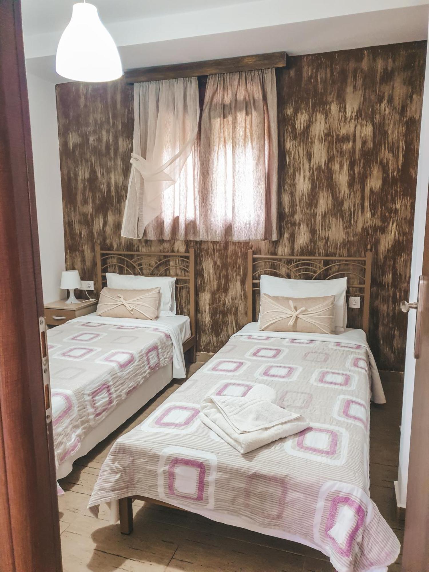 Aroma Studios And Apartments ブアブロウ エクステリア 写真