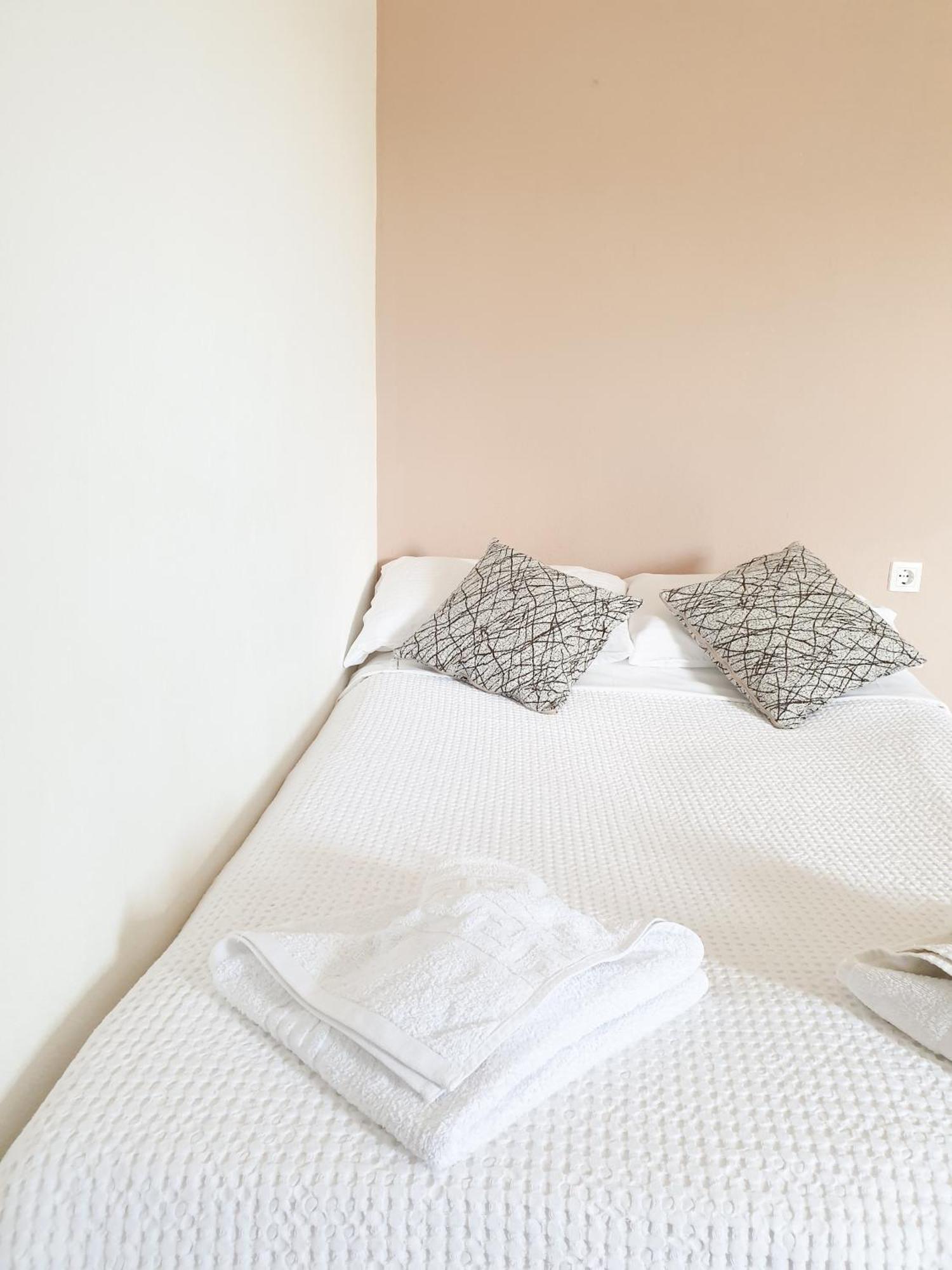 Aroma Studios And Apartments ブアブロウ 部屋 写真